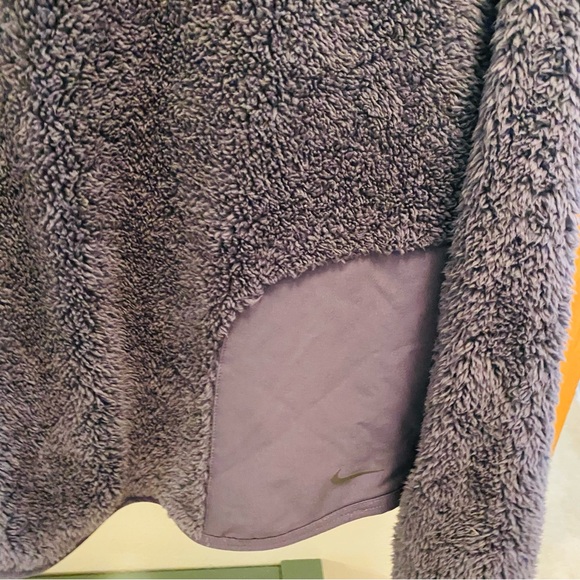 Nike Sherpa Therma Fleece Training Pullover Hoodie Dark Purple Women's M - Picture 7 of 10